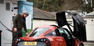 UK hydrogen electric car maker wins grant funding
