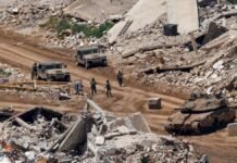 From jewelry to photos: Israeli troops loot S. Lebanon homes