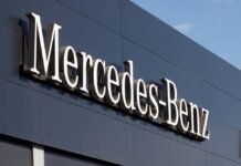 Mercedes-Benz risks a ban in the USA due to its ties with China