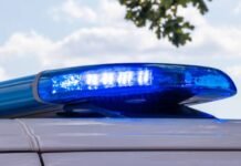 Victims fight back as shots ring out in attempted jewelry robbery