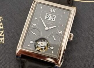 First Look – The New A. Lange & Söhne Cabaret
Tourbillon Honeygold