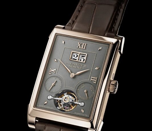 A. Lange & Söhne Cabaret Tourbillon Honeygold debuts
at Concorso d’Eleganza Villa d’Este
