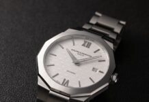 Baume & Mercier Riviera 73 revives the original 1973
spirit in three new models