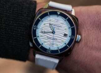 First Look – The New Briston Clubmaster Legend Diver Ocean,
with Wave-Textured Dials