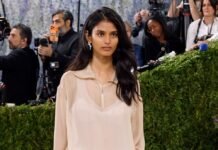 Hold Up—Did Someone Really Just Wear Jeans on the Met Gala Red Carpet?