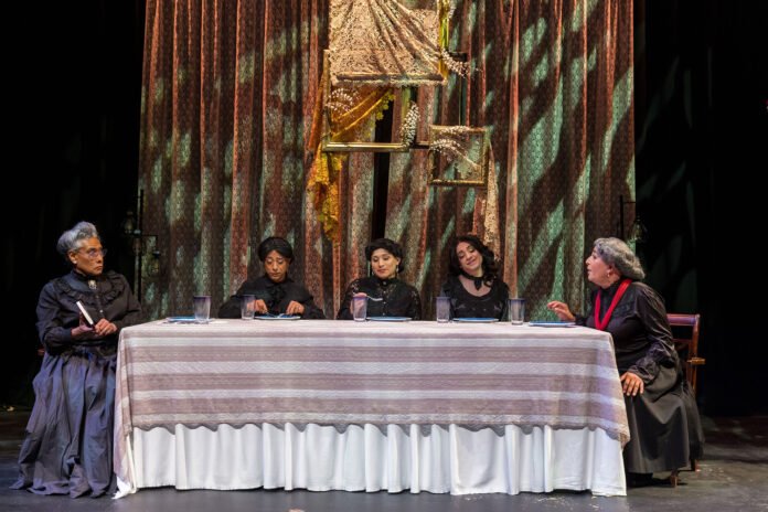 Carlota: Jewelry Box of Secrets (Aljajero de Secretos) - Spain's Teatro Alebrijes Brings Something Special to Los Angeles