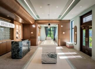 A Jewelry Boutique as Luxurious as the Gems In Store