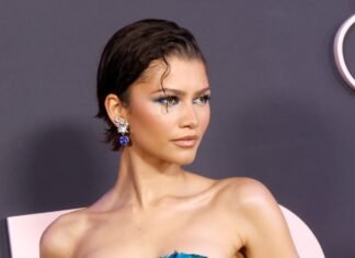 Makeup Artists Agree—Put Highlighter Here, Here, and Here, and Your Glam Will Look 1000/10