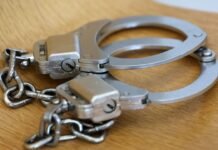 Houston jewelry store owner, manager accused of selling counterfeit products