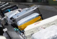 Contractor at Charlotte Airport accused of stealing jewelry from luggage, selling it online