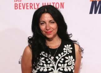 Alex + Ani founder accuses sister of misusing assets of family jewelry business