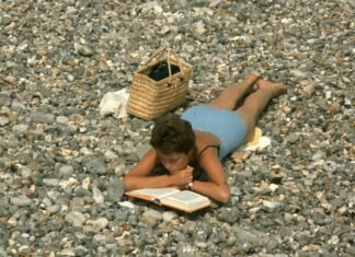 37 of the Best Beach Reads to Lose Yourself in This Summer