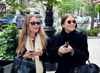 Ashley and Mary-Kate Olsen Are Twins, and So Are Their Handbags