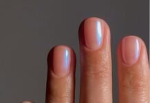The Heatwave Is Here, And Pool-Glazed Nails Are All I Want to Wear This Summer