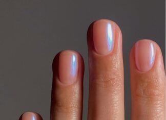 The Heatwave Is Here, And Pool-Glazed Nails Are All I Want to Wear This Summer