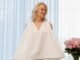 White Blouses are Trending: Here’s How the Most Elegant Over-50s are Styling Them
