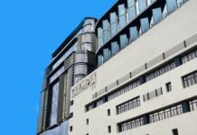 Bespoke rainscreen horizontal open state cavity barrier