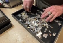 How to cash in on gold jewelry as prices reach record highs