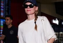Better Than Sneakers—The Shoe Trend Women in Their 40s Are Wearing With Jeans at the Cannes Airport