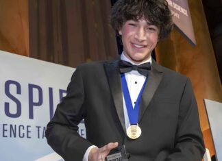 An American high school student used artificial intelligence to map 1.5 million previously unknown objects in space, and the result has stunned scientists who thought the sky had already been searched