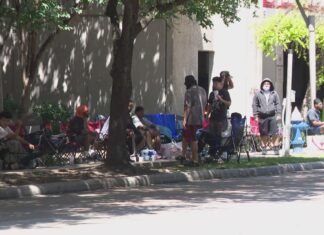 Massive crowds force closure at Houston Galleria Swatch store during luxury watch launch