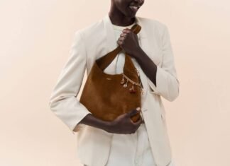 Want to Be the Best-Dressed Intern? The Right Handbag Is Key