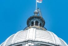 Illinois lawmakers debating competing proposals on AI liability in catastrophes