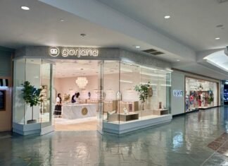 Laguna Beach-founded jewelry brand, gorjana, opens in Lakeside Shopping Center