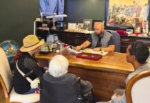 Hawaii Estate & Jewelry Buyers: Treat Customers Like Family