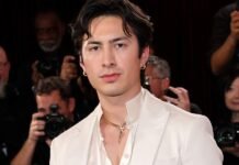 Hudson Williams makes jewelry sexy in new viral photo shoot