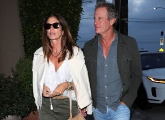 Not Blue Jeans—The Chicest Over-50s Are Elevating Blouses With This Non-Boring Denim Trend