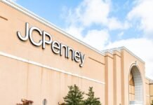JCPenney’s ‘Dainty’ $34 Birthstone Jewelry Set Makes a Meaningful Mother’s Day Gift