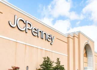 JCPenney’s ‘Dainty’ $34 Birthstone Jewelry Set Makes a Meaningful Mother’s Day Gift