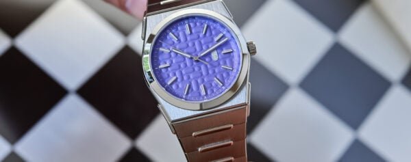 First Look – Louis Erard’s Integrated Sports Watch, the
2340, now in Mauve and Forest