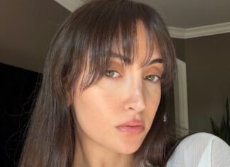 I Wore This Bella Hadid–Approved LED Mask for 14 Days—My Real, Unfiltered Thoughts