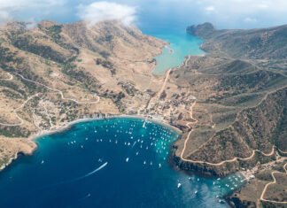 ‘Nerve-wracking’: Calif. island town watches as Channel Islands burns