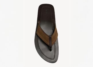 Is The Row’s New Flip-Flop Heralding a Big Reef Summer?