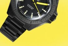 This Blacked-Out Automatic Dive Watch Is an Affordable Retro Stunner