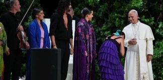 Video. Pope Leo XIV meets Antonio Banderas, watches flamenco performance in Madrid