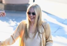 This Cool Girl Dress and Shoe Pairing From the ’90s Is So Back This Summer