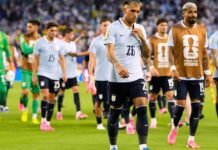 Uruguay struggles in first 2 matches as Suárez watches from the stands