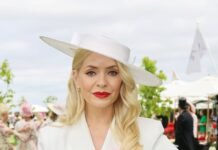 Holly Willoughby wears Kate Middleton’s go-to handbag to Royal Ascot whilst accessorising her elegant white blazer dress