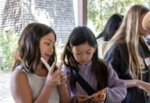 Apricot STEM Fair hightlights natural science, artificial intelligence