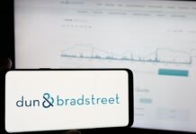 Dun & Bradstreet Adds Agentic AI to Compliance Workflows