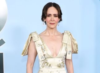 Tony Awards 2026 Red Carpet Fashion: See Every Outfit Here