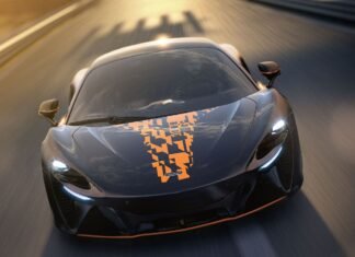 Limited-edition McLaren Artura 1000GP breaks cover, gets bespoke livery