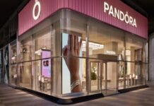 Pandora Opens Its First Italian Flagship in Milan’s Piazza San Babila