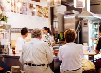 Restaurant Server Watches Baseball Team Ignore Wait and Seat Themselves, Leading to Manager Decision That Upsets Other Guests
