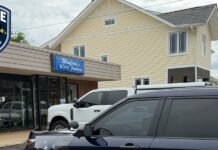 Lebanon police searching for suspect after attempted armed robbery at jewelry store