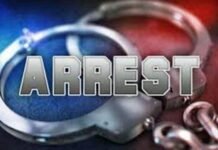 Man charged with stealing $10K gold necklace from jewelry store released on appearance ticket